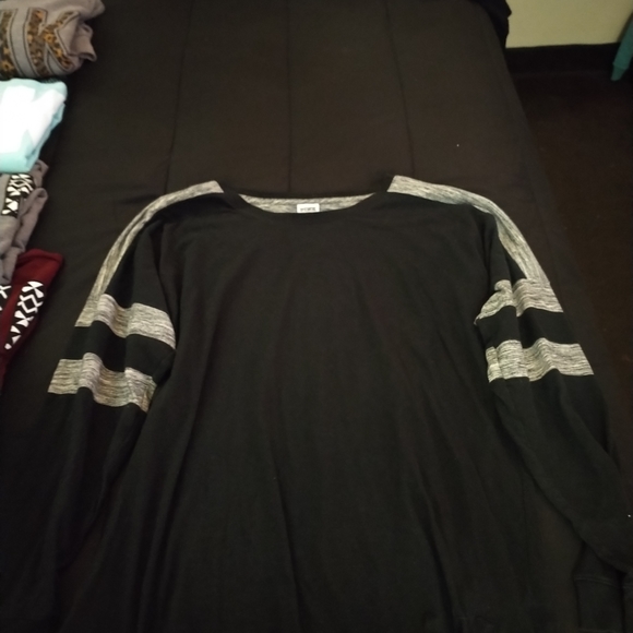 Victoria secret PINK tops - Picture 5 of 16